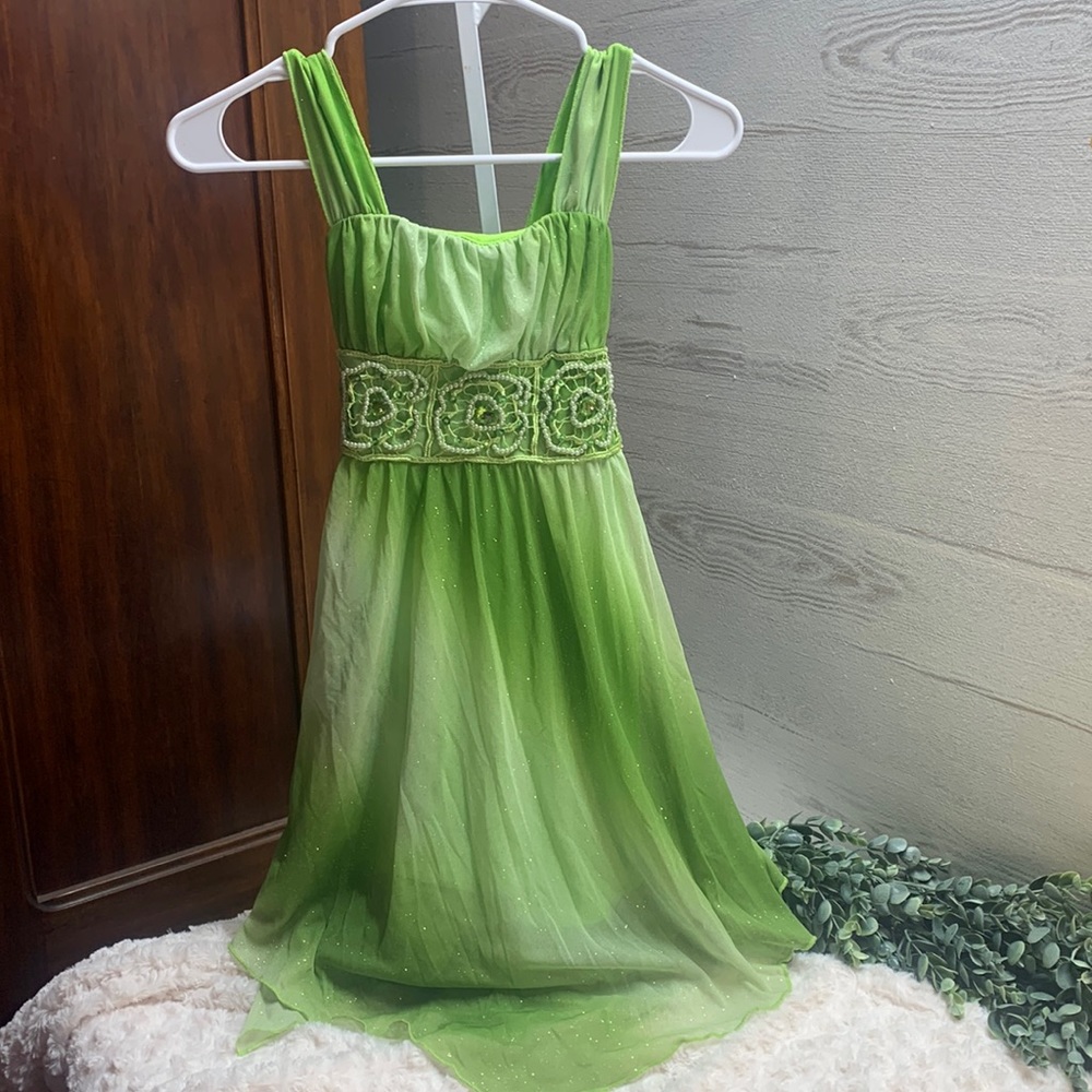 Girl green halter dress with beading and glitter. Size 8